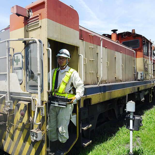 鉄道を使っての製品輸送も行っています！次の工程まで製品を運びます！